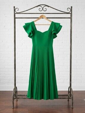 Chic Green Midi Dress with Ruffled Sleeves